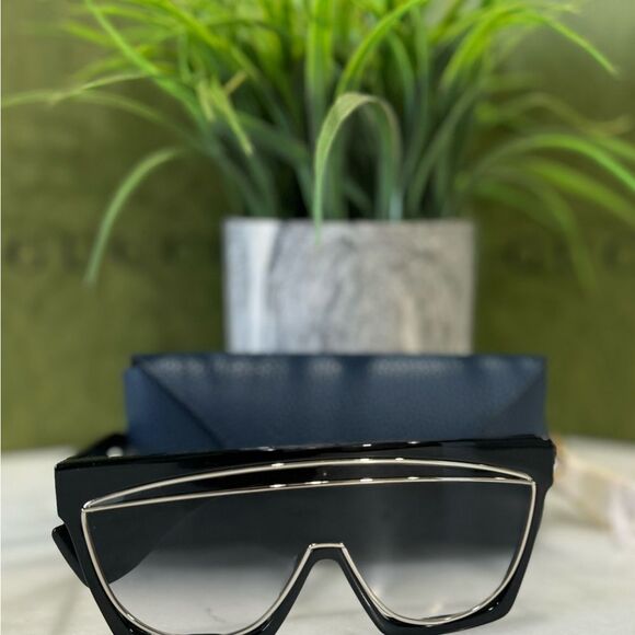 LOEWE TYRA LARGE D-FRAME ACETATE AND GOLD-TONE SUNGLASSES IN BLACK